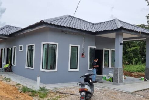 Projek Bina Rumah di Kg Maju Jaya Seelong