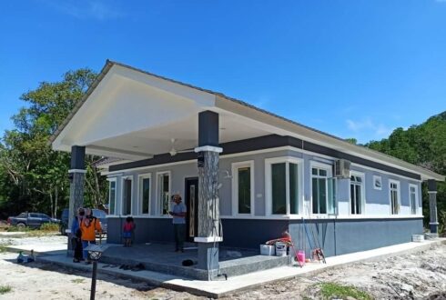 Projek Bina Rumah Di Teluk Sari Penyabong Mersing